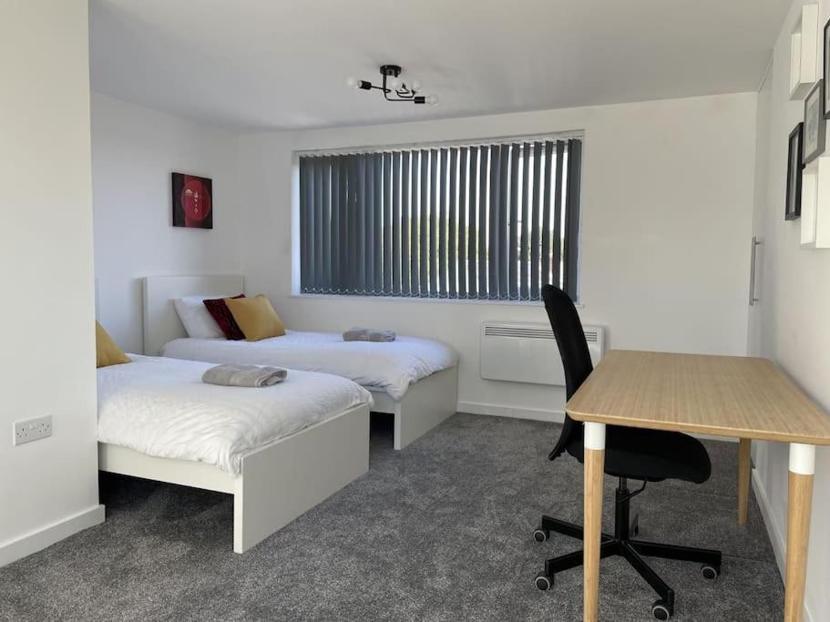 Paradigm House, Modern 2-Bedroom Duplex Apartment 2, Free Parking, オックスフォード エクステリア 写真
