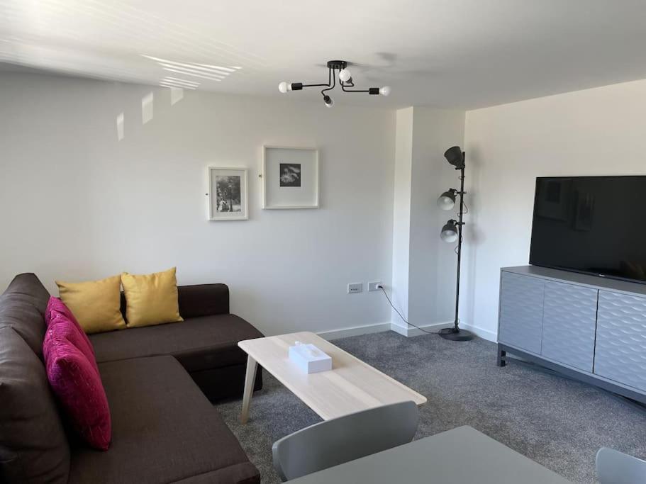 Paradigm House, Modern 2-Bedroom Duplex Apartment 2, Free Parking, オックスフォード エクステリア 写真