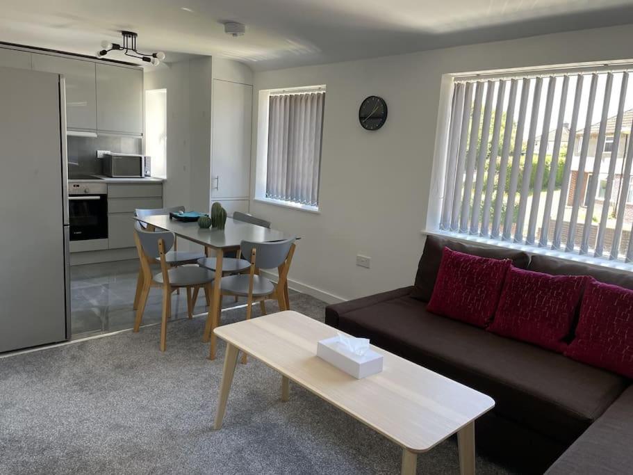Paradigm House, Modern 2-Bedroom Duplex Apartment 2, Free Parking, オックスフォード エクステリア 写真
